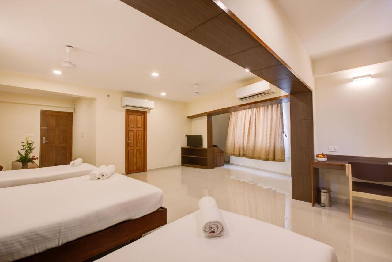 Hotel BMS Mangalore Buitenkant foto