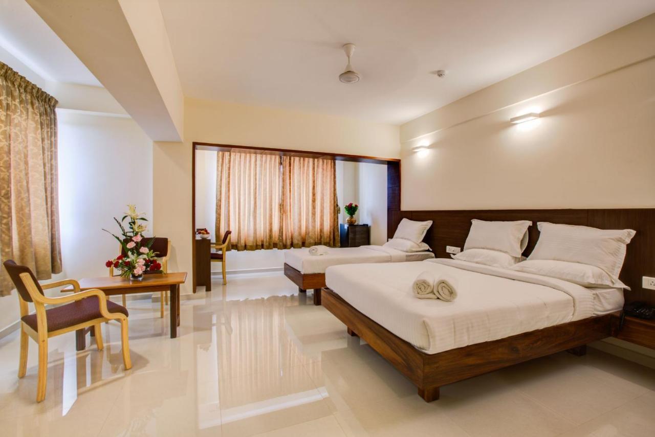 Hotel BMS Mangalore Buitenkant foto
