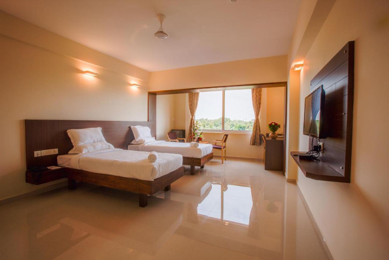 Hotel BMS Mangalore Buitenkant foto
